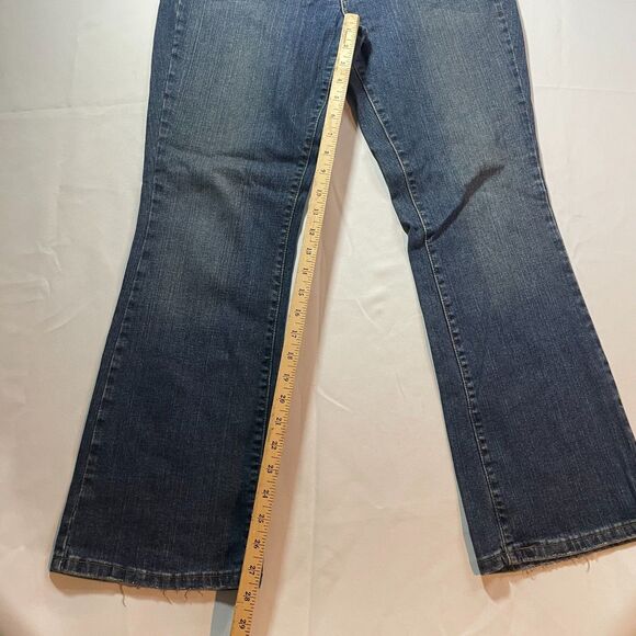 Levi's 515 Bootcut Jeans Womens Size 8S Blue Dark Wash Denim MId Rise Stretch - Picture 2 of 4